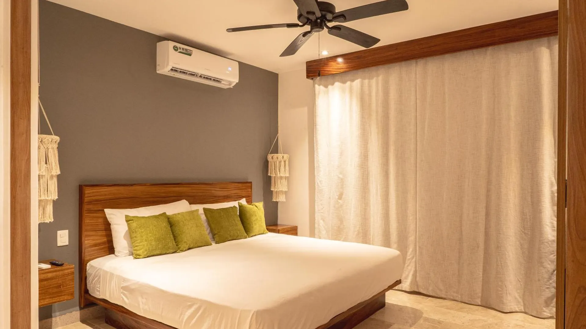 Modern Tulum Apt Sleeps 2